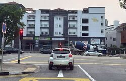 Thomson Imperial Court (D20), Retail #629307111